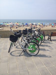 e-bike-sul-lungomare-di-levante-2